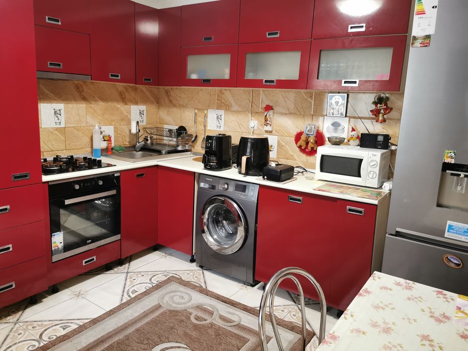 Casa de vânzare sau schimb cu apartament 2 camere decomandate in Constanța