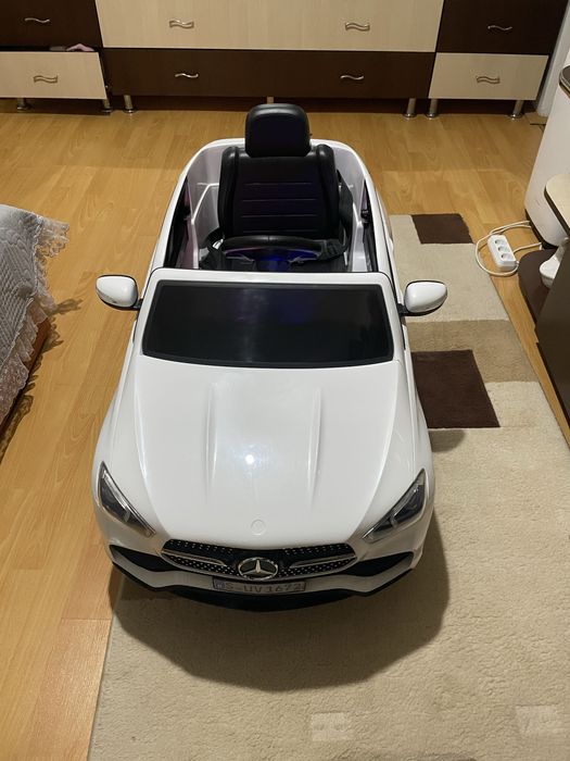 Mașinuță electrică Mercedes-Benz pentru copii 12V – albă, stare perfecta