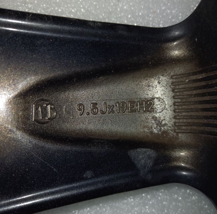 1000 mile 19 цола,5х120,ЕТ 35 ;9,5J