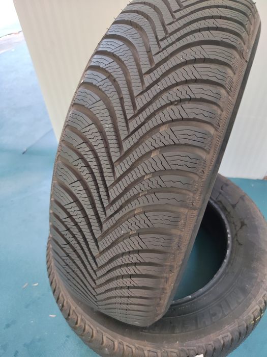 2 бр зимни 215/65/17 Michelin Дот 24г