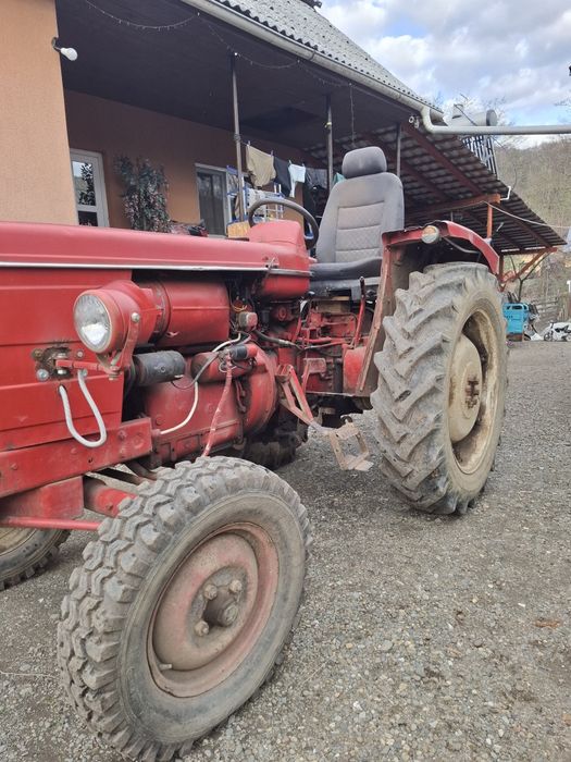 Tractor Renault fabricat în Brașov