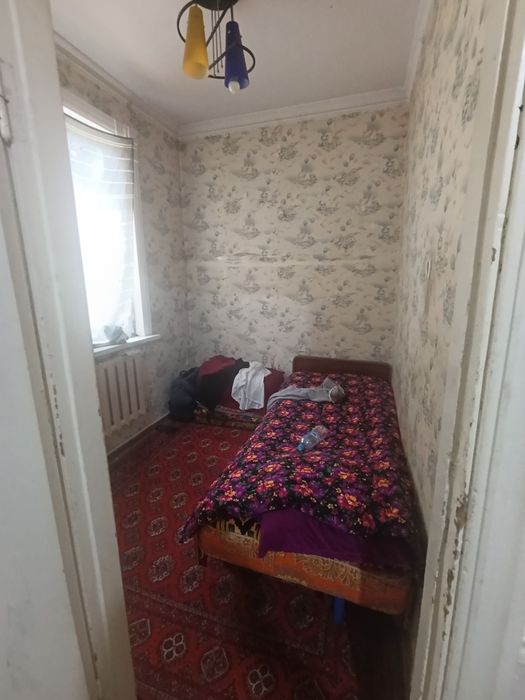 Продаётся 2(3)1/4 ялангач (бывшая налоговая) балкон 3×6