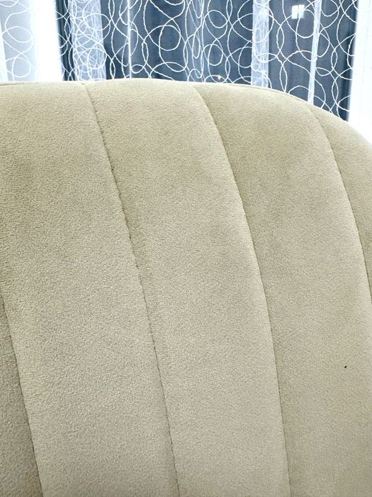 Продам четыре стула