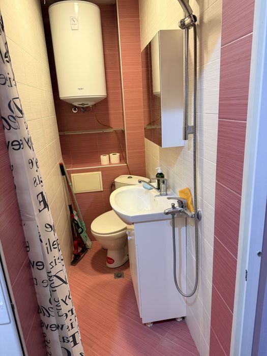 Дава се под наем Едностаен апартамент в Пловдив, Център - 30 кв.м за 350 € - Снимка #12