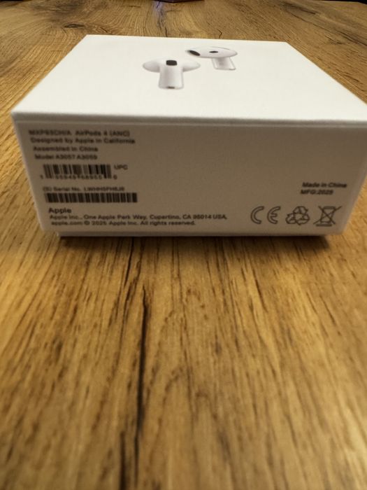 Слушалки Apple Airpods 4