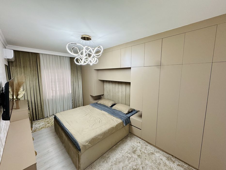 4 хонали зур ремонти ва мебель техникаси билан сотилади