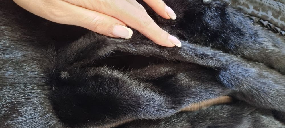 Продам норковую шубу