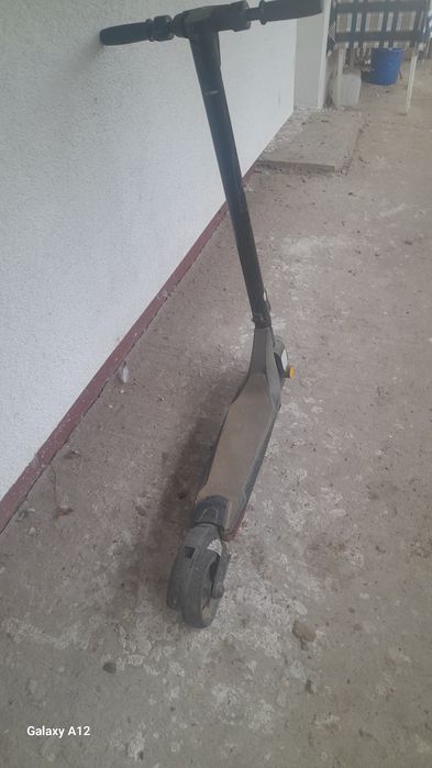 Vând trotinetă electrică