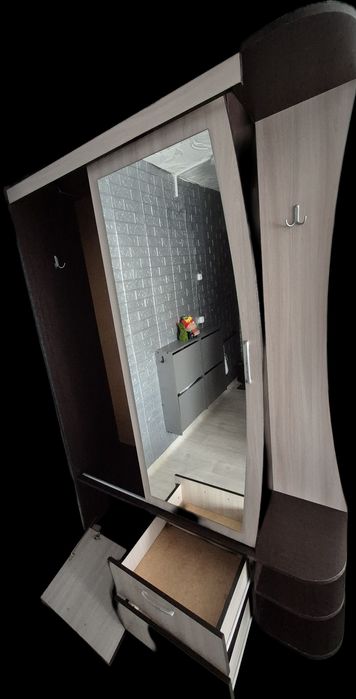 Компактная прихожая