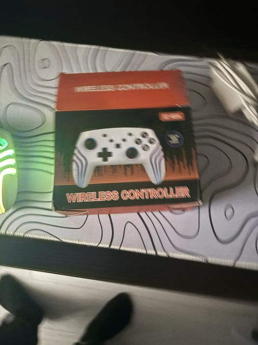 Ofer spre vanzare controller pc