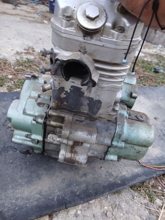 Vând sau dezmembrez motor Bashan 250cc