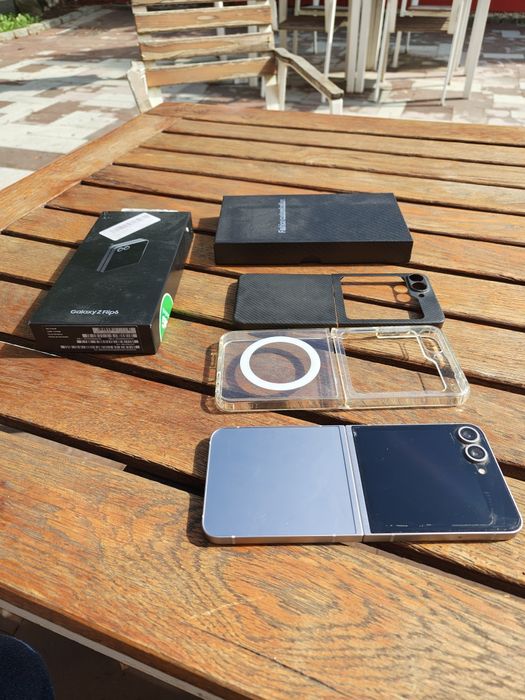 Samsung z6 flip 512 GB garanție 1 an