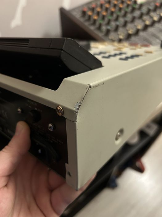 Sampler/Drum machine AKAI MPC 2000XL