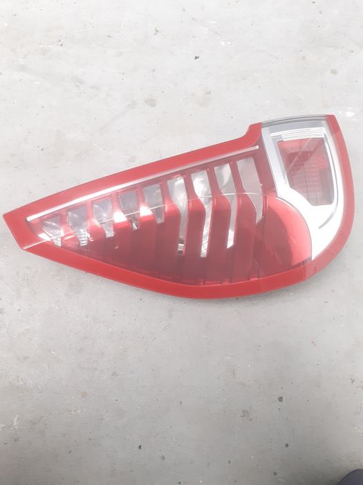 Stop Lampă Triplă Stanga Spate Aripă Renault Scenic 3