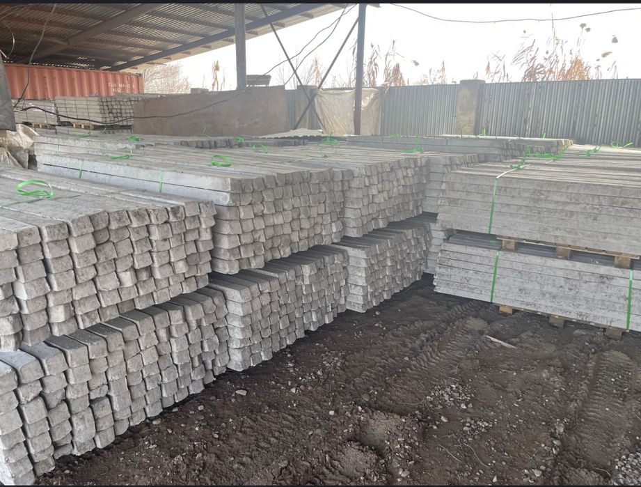 Столбы ограждения