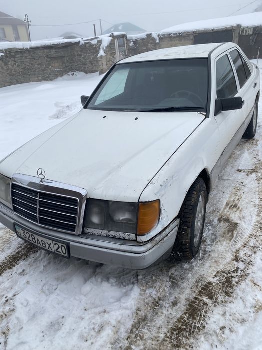 Мерседес 124 м103 3.0