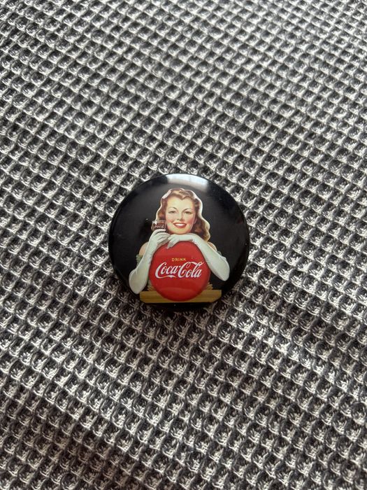 Broșe Coca-Cola de colecție