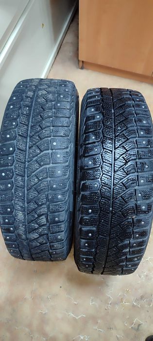 Продам зимнюю резину.
