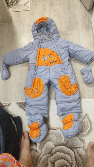 Продам комбинезон детский