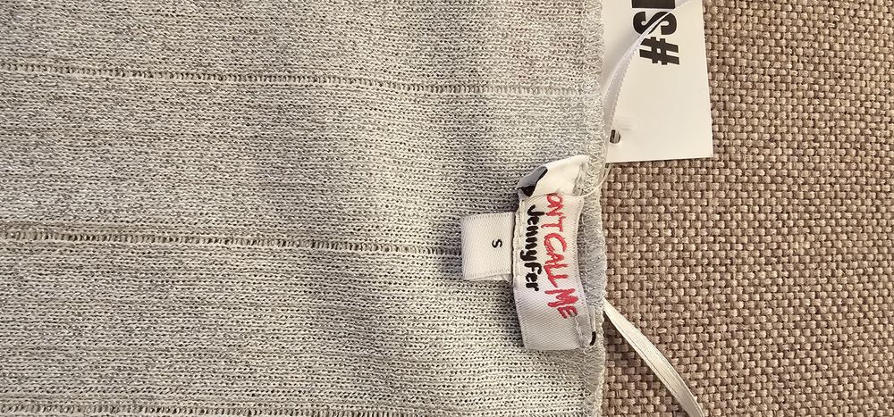 Cardigan grii cu fir argintiu