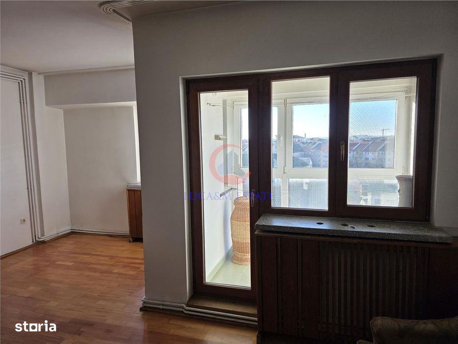 Apartament spatios 4 camere 97 mp – living 23 mp – Bd. Simion Barnutiu