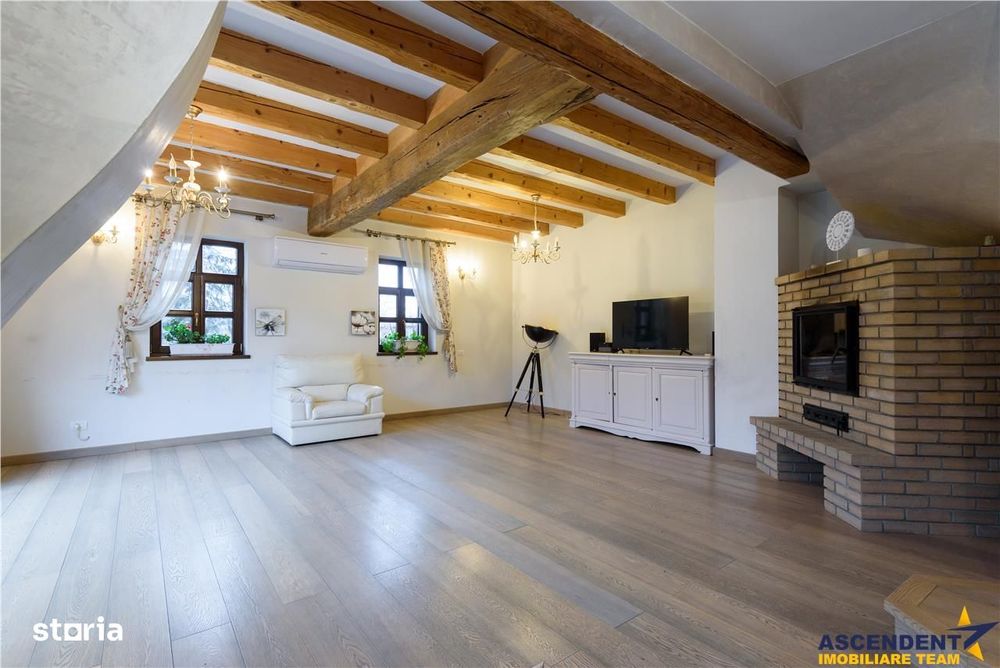 Casa spatioasa cu gradina si garaj, Sanpetru, Brasov