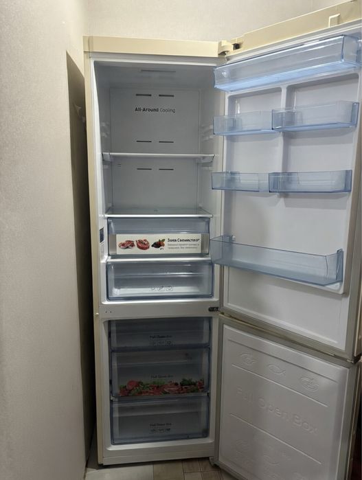 Холодильник Samsung NoFrost