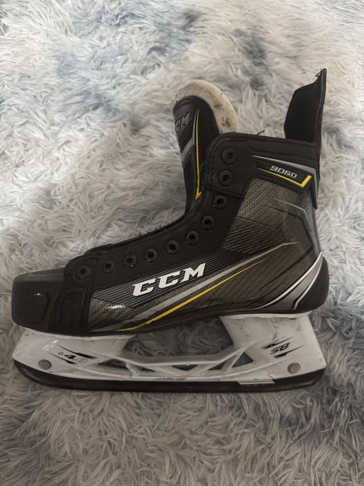 Коньки CCM TACKS 9060