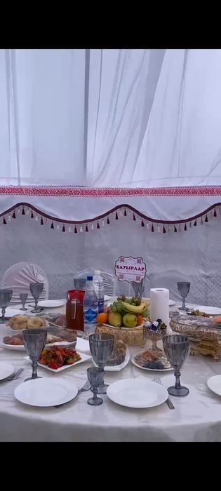 Сдам юрту со стульями,с газоном