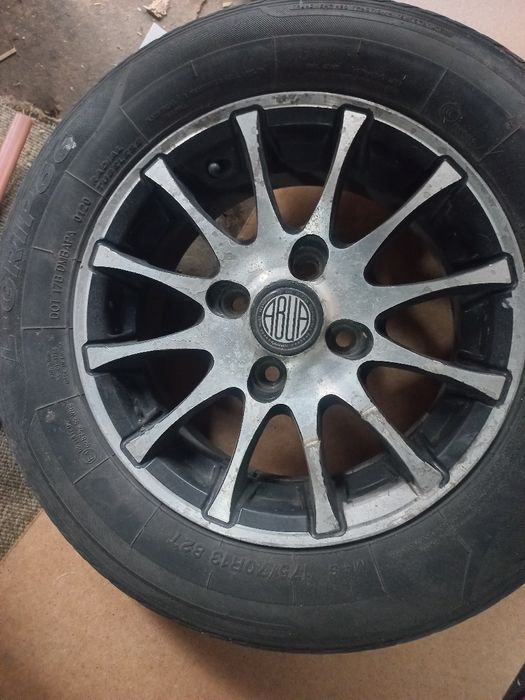 Титановые диски на 13 вместе с резиной.