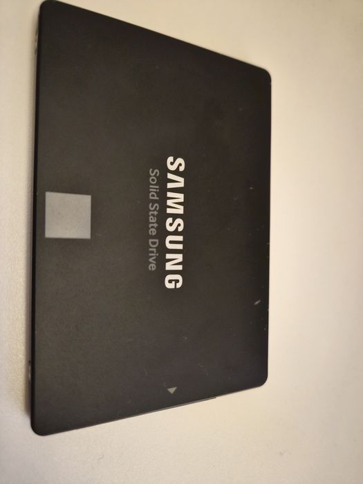 SSD Samsung evo 860 health 100%
