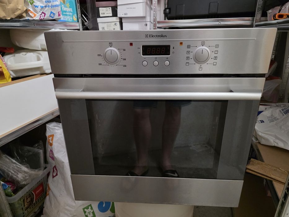 Фурна за вграждане Electrolux  EOB53103X