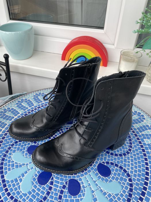 Vand ghete noi de dama, din piele, marimea 40