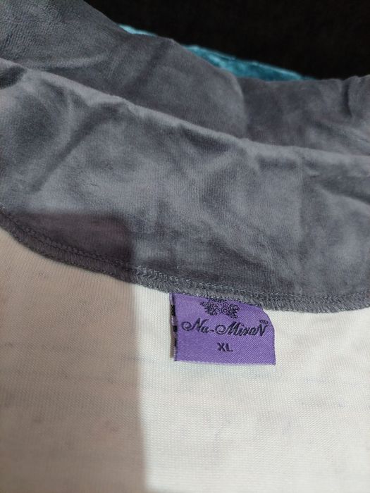 Женский халат с капюшоном и без