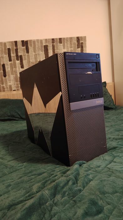 Vând PC DELL aproape nou