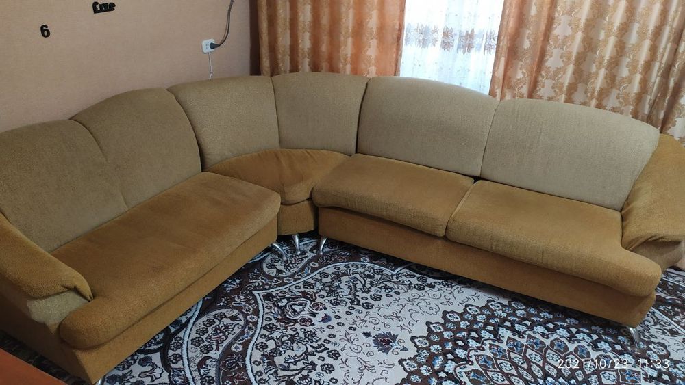 Срочно! Продаётся диван-уголок!