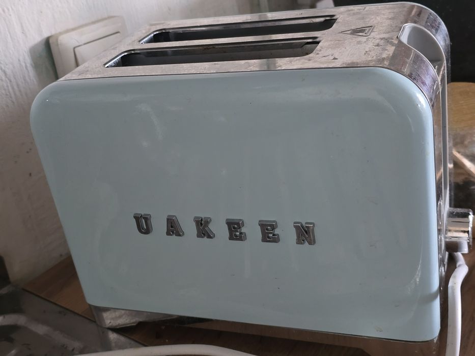 Продается тостер  uakeen