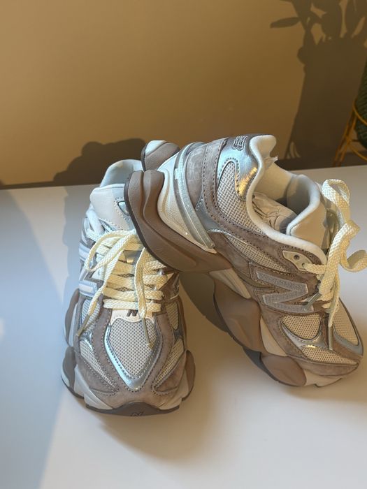 Чисто нови маратонки New Balance 9060