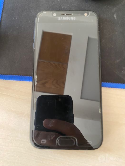 Samsung J 7 telefon