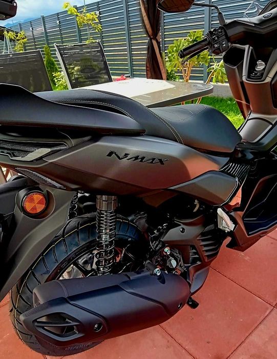 Scooter Yamaha Nmax modelul Tech Max 125 cc