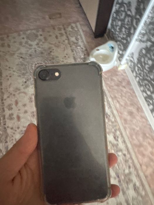 Продается телефон