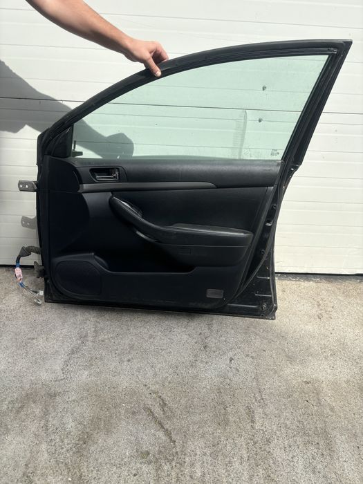 Тойота Авенсис  т25 2007 комби Toyota Avensis