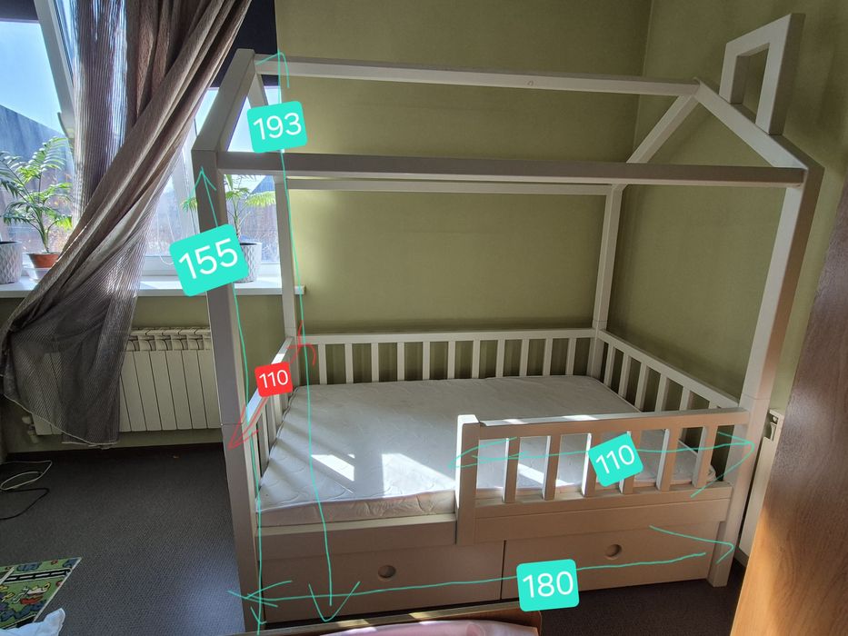 Кровать детская домик