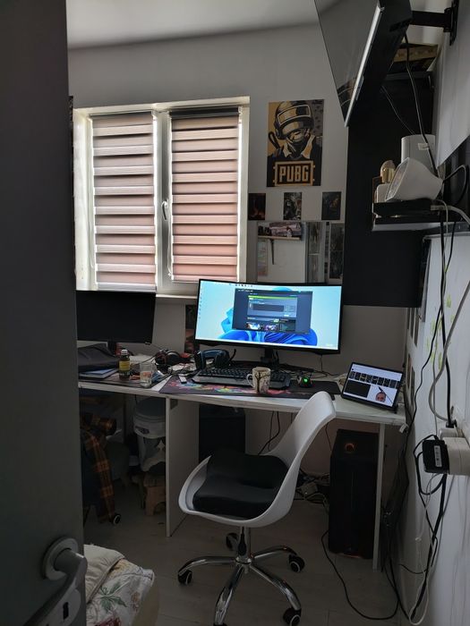 De închiriat artament 3 camere Feldioara .