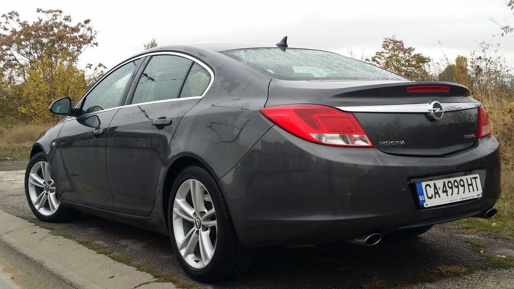 Opel Insignia 2.0 Turbo (Бензин), 2009 г., заводски Sport пакет.