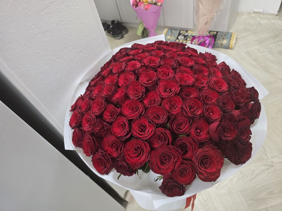 Гүл сатылады 2000 басталады