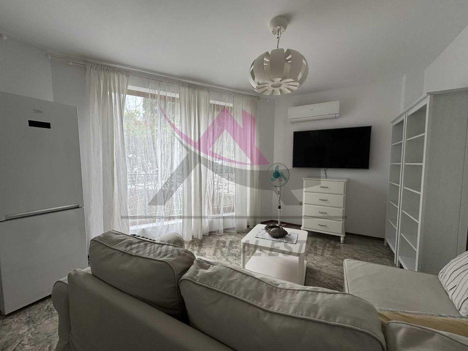 Дава се под наем Двустаен апартамент в Варна, м-т Траката - 63 кв.м за 650 € - Снимка #1