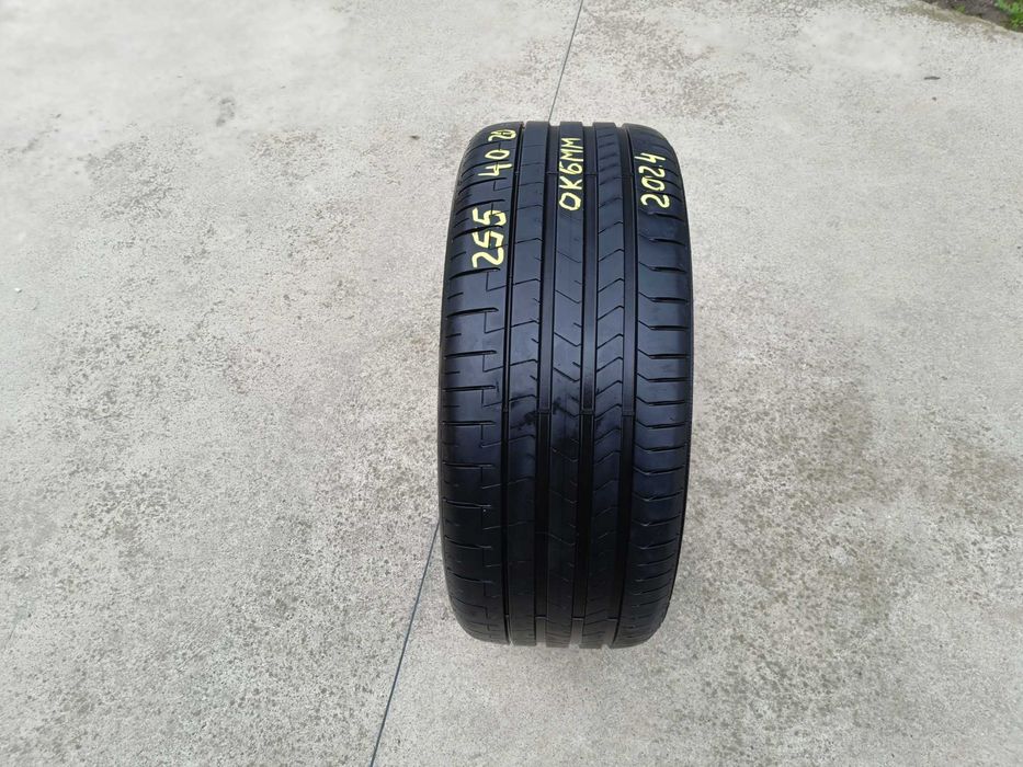 O anvelopa de vara 255 40 20 pirelli p zero pz4 dot 2024