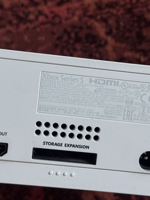 Xbox Series S + 2 controllere