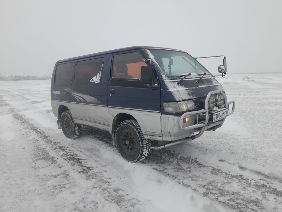 Митсубиси Делика